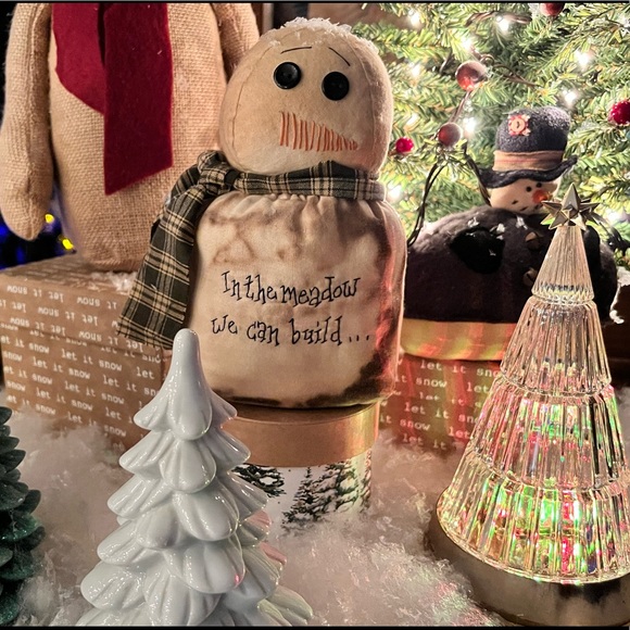 Meet your Posher, Jennie - Picture 2 of 4